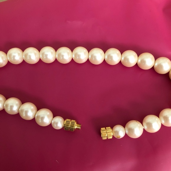 Vintage Faux Pearls - Picture 3 of 5